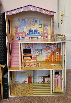 Dřevěný domeček pro panenky s vybavením - v.116cm, 
