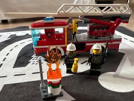 Lego city hasičský vůz 60107,