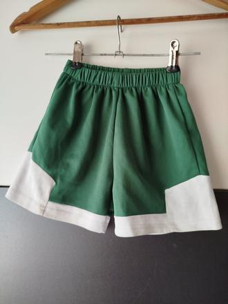 Kraťasy zn. shein vel.110, 110