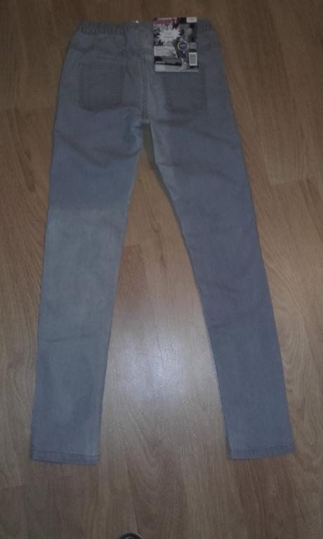 Šedé jeggins, pepperts,152