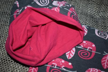 Čepice a nákrčník pro holčičku, velikost 116/134, 122