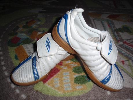 Boty sálové - tenisky - kecky - sálovky vel. 35., umbro,35