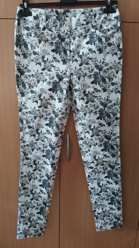 Elastické kalhoty, 36