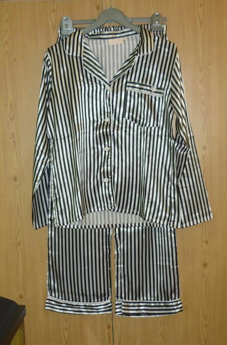 Dámské černobílé pyžamo forever dreaming, s