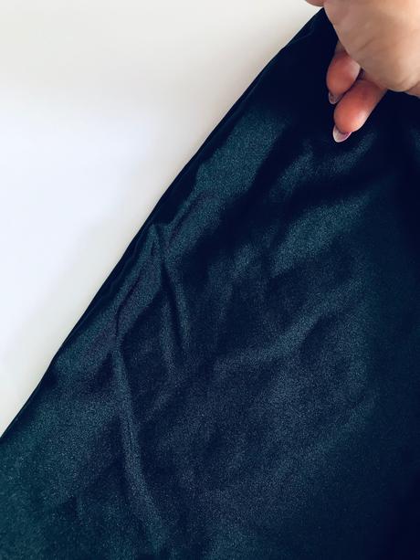 Ob/ elastické lesklé  kalhoty - v.cca 9/10 let, 140