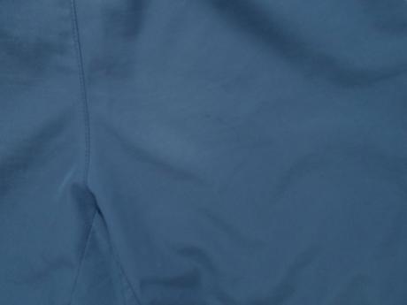 Modré plavkové kraťasy, 140