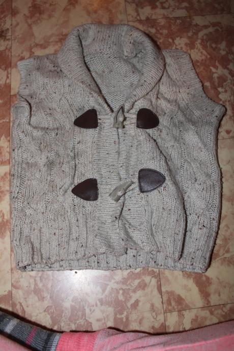 Dívčí středně teplá vesta vel. 74 - 80, matalan,74