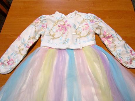 Karnevalový kostým -slavnostní šatičky vel 116-122, 
