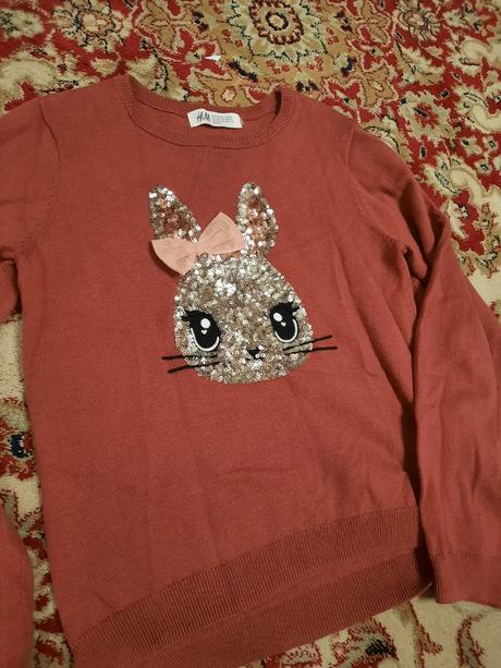 Svetr s flitrovým zajíčkem, h&m,122