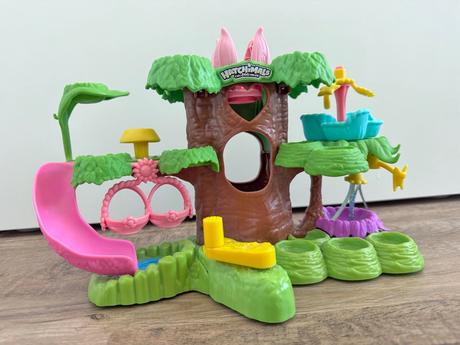 Hatchimals školka a domeček, 