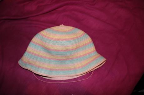 Dívčí klobouk proužky, obvod 48 - 49 cm, h&m,86