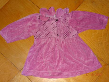Růžové šatičky s límečkem, 92