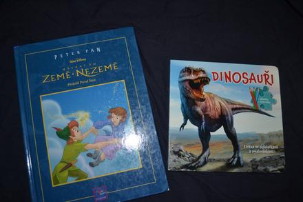 2x knihy disney peter pan a dinosauři, 