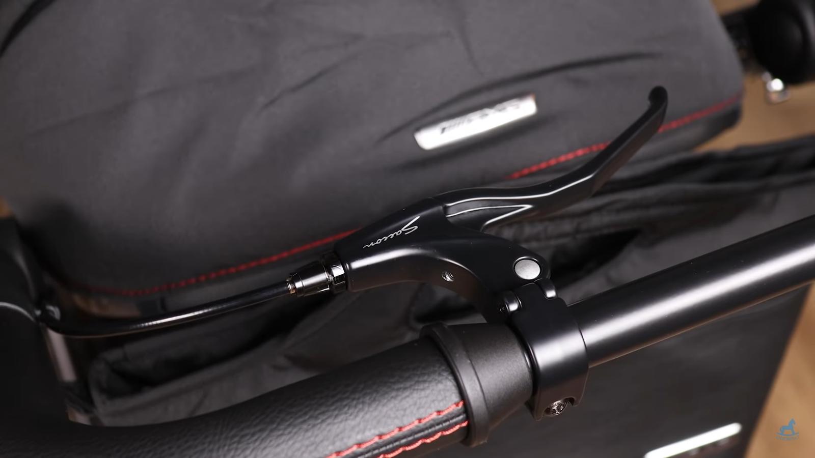 Brzda je bezpečnostní i praktický prvek. Brzda je bezpečnostní i praktický prvek.