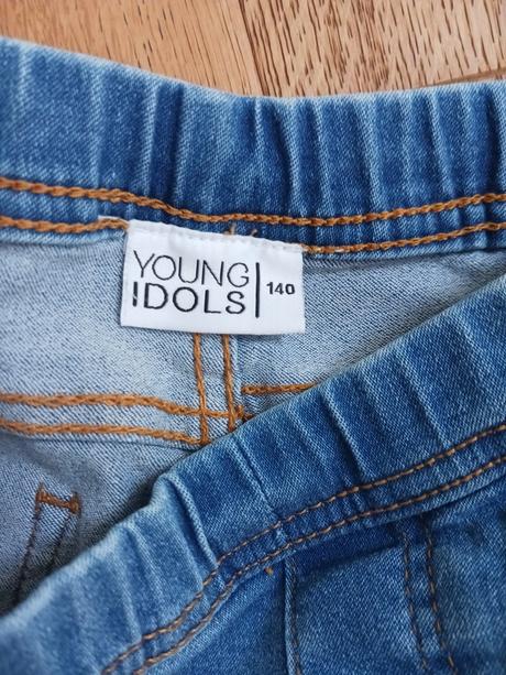 Džíny č.140, 140