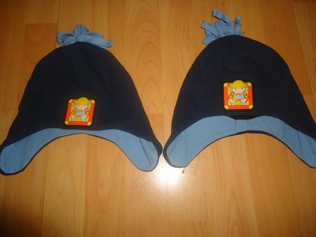 2 zimní čepice pro dvojčátka, 92