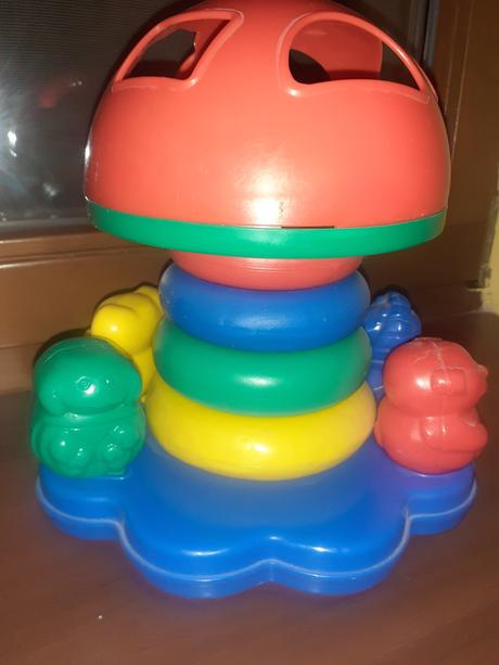 Vkládačka + pyramida s kroužky,