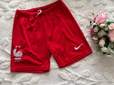 Kraťasy funkční- v.7/8 let, nike,128