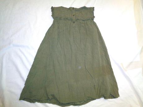 Luxusní khaki šaty s výšivkou a bambulkami, next,134