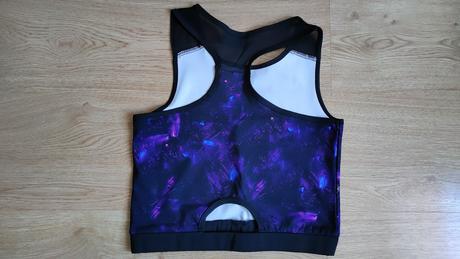 Sportovní tílko, 158