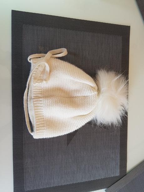 Dětská bílá/smetanová čepice s kožešinovou bam 1-3, 86