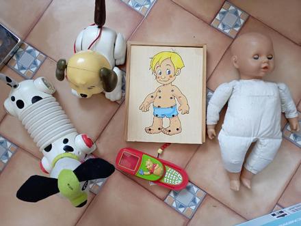 Hračky - cena za vše, 