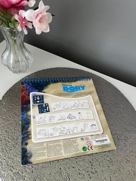 Výtvarné a kreativní potřeby,