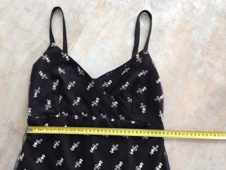Krátké černé šaty vel. 36-38,s černo bílá krajka, new look,s