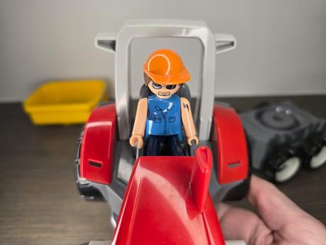 Traktor s přívěsem a figurkou, igráček multigo,