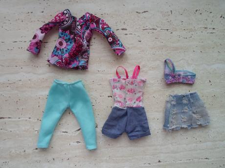 Šaty pro barbie 3ks,
