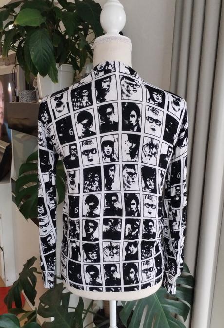 Svetr s originálním potiskem vel.m-l, m