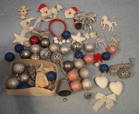 Vánoční ozdoby, baňky, dekorace, 