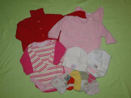 13ks balík body, mikina, svetr, čepičky v.68, 68–80