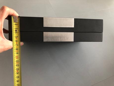 Luxusní elegantní designová šperkovnice šedá barva, 