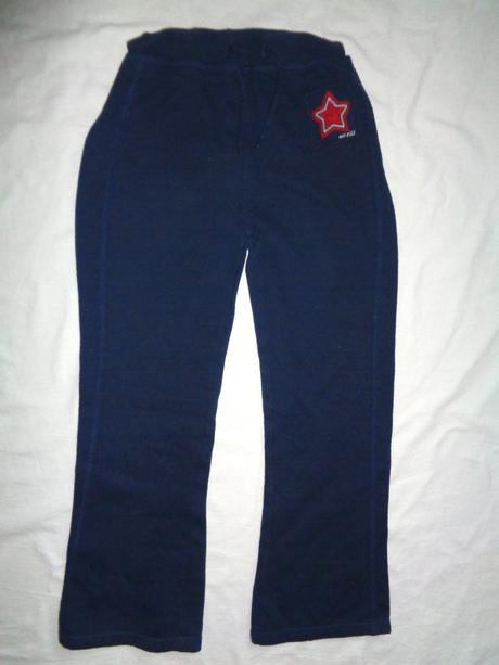 Pěkné modré tepláky s hvězdičkou, adams,140