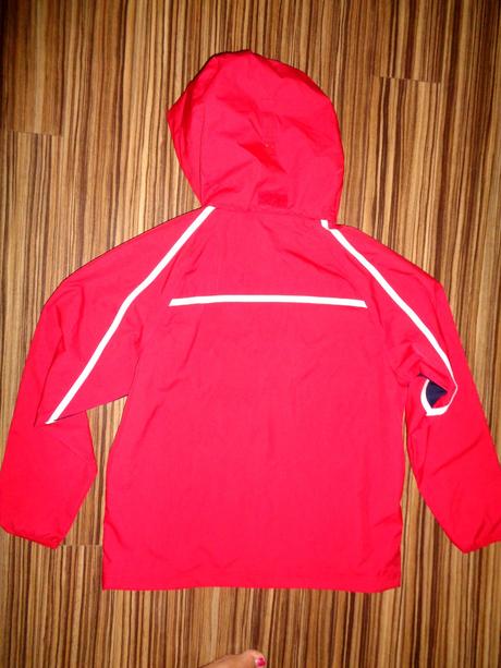 Luxusní červená sportovní bunda, 152