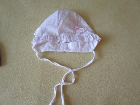 Pěkný bílý třipitivý klouček asi na 2-4 měsíce, 62