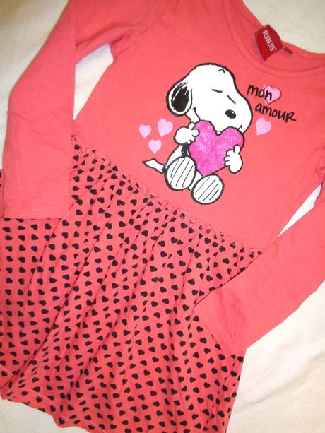 Krásné meruňkové šaty se snoopym, peanuts,116