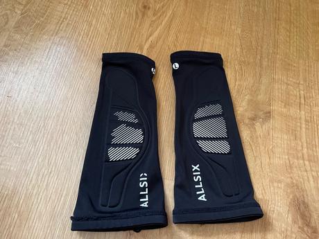 Dětské volejbalové návleky allsix decathlon dívčí, 