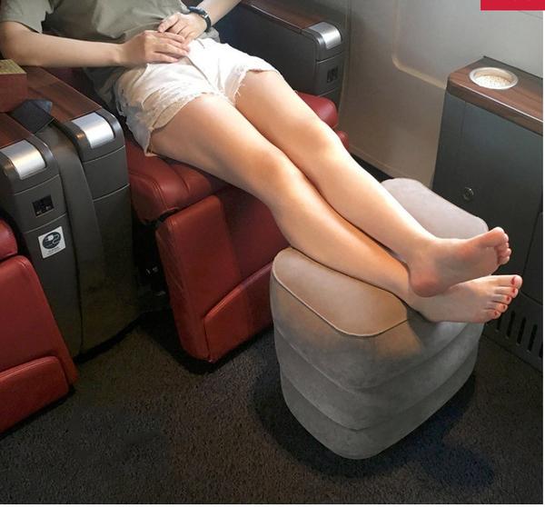 Kde koupit spolehlivý nafukovací polštář pod nohy?