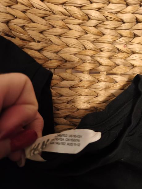 Volánkové tričko a holými rameny, h&m,152