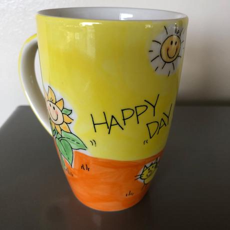 Happy day hrnecek, barevny hrnek, 