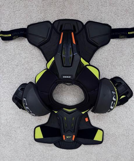 Chrániče ramen ccm tacks xf sr, vel. s, ccm,s