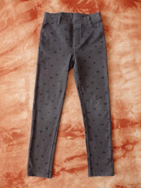 Šedé tregíny se srdíčky, h&m,134