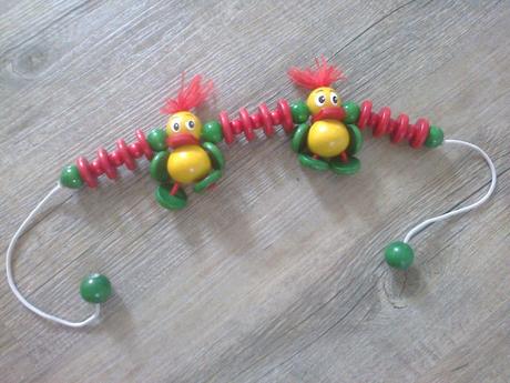 Řetěz na kočárek dřevěný - kačeny, 