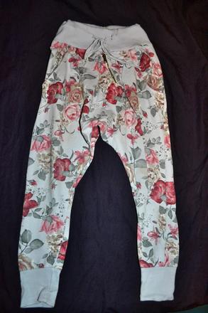 Dívčí tepláky-bavlněné kalhoty na 5-7 let, 128