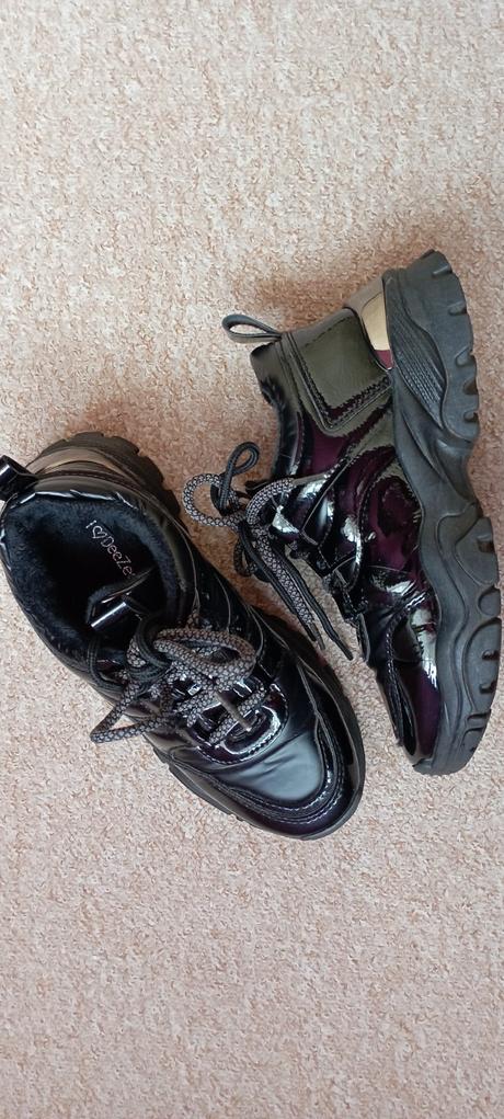 Boty vyteplené zn."deezee" vel."33", 33