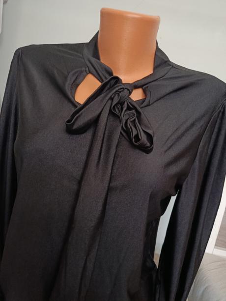 Halenka s úvazem, m