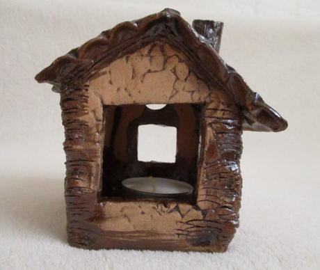 Keramický domeček na čajovou svíčku, 