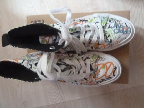 Barevné tenisky, 40